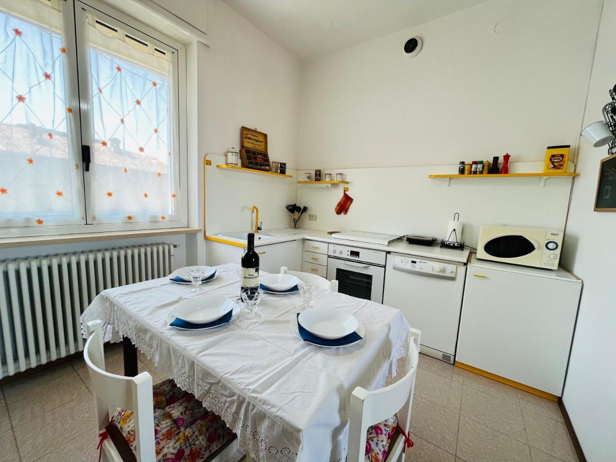 Casa Vacanze Con Vista Panoramica Frassinello Exteriör bild