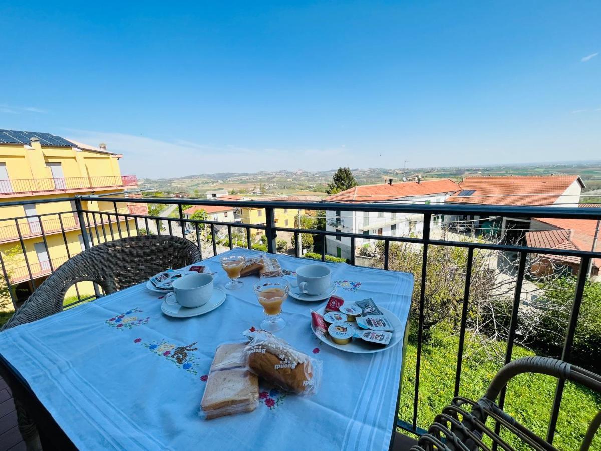 Casa Vacanze Con Vista Panoramica Frassinello Exteriör bild