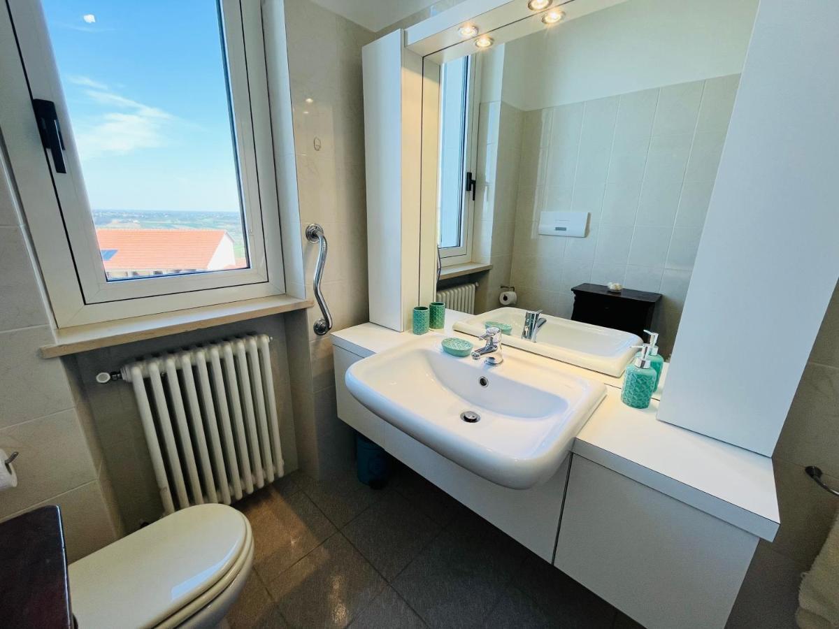 Casa Vacanze Con Vista Panoramica Frassinello Exteriör bild